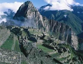 Machu Picchu , Peru 