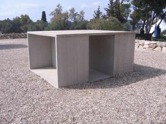 Donald Judd - Untitled - 1988-1991 - photo by Talmoryair