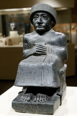 Mesopotamia - -Statue of Gudea c.2090 bC- -photo by Marie-Lan Nguyen