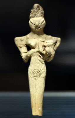 Mesopotamia - Lizard-woman c.4000 bC- -photo by Osama Shukir Muhammed Amin