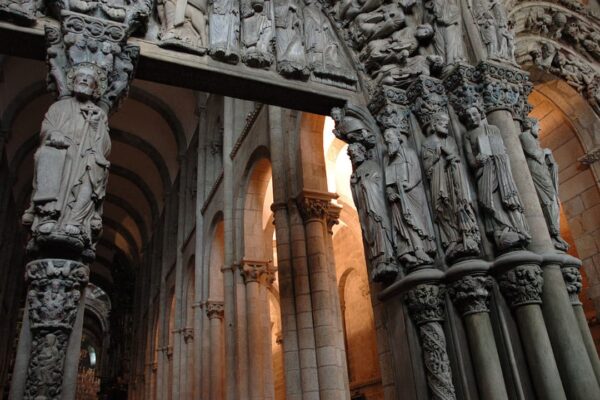 Romanesque - Portico da Gloria - photo by Eduardo De Riquer